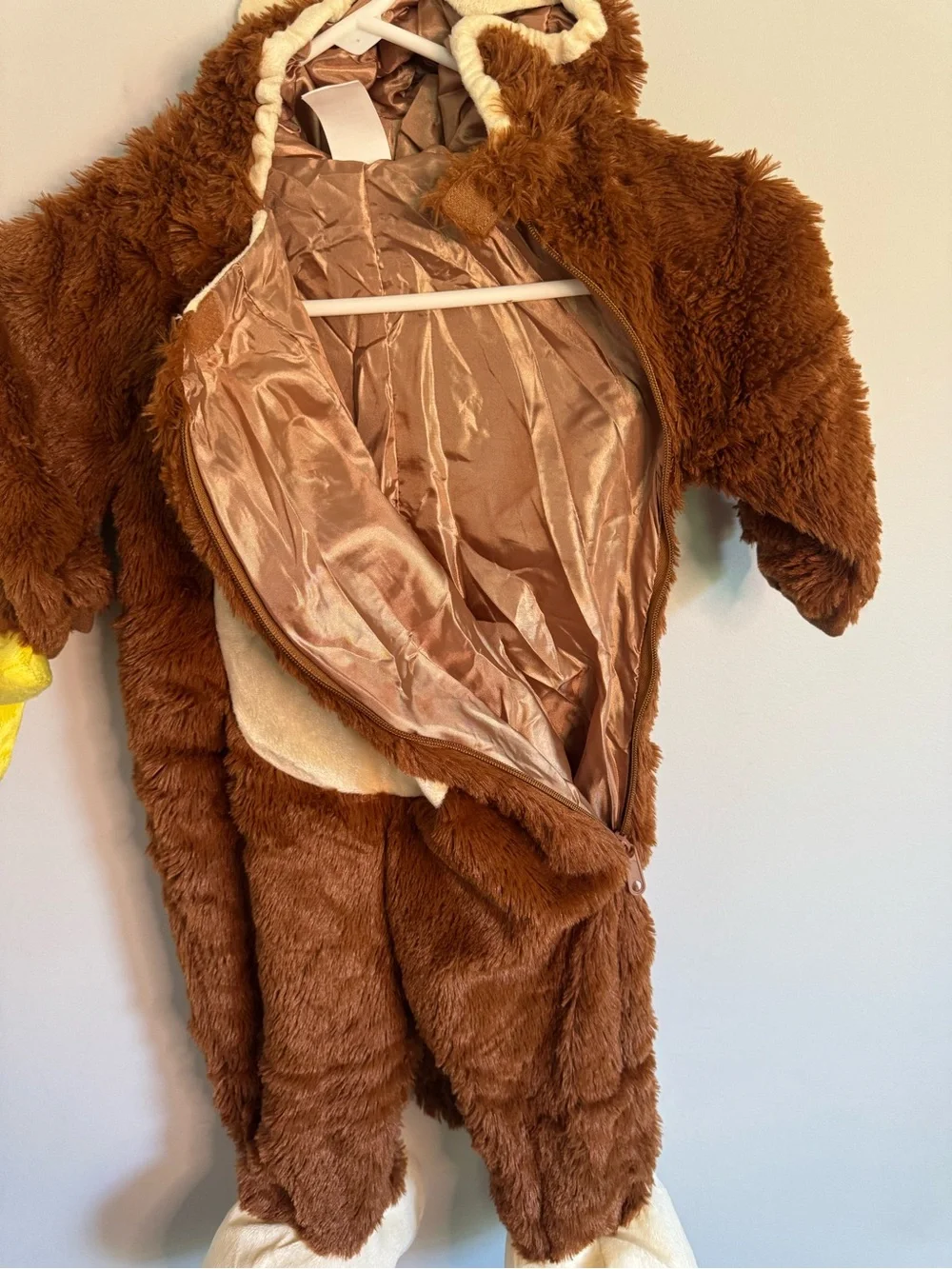 Toddler plush monkey Halloween costume with banana size 18-24 months like new
